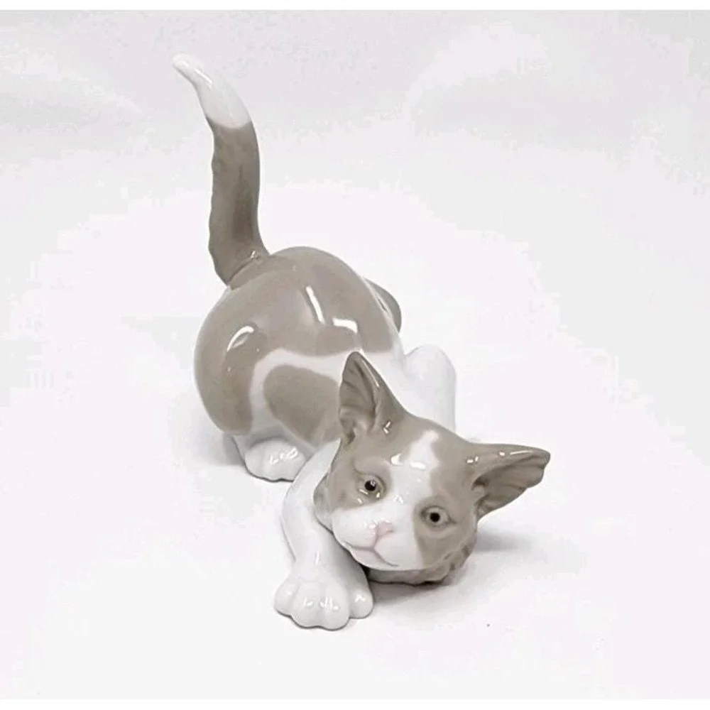 1981 Lladro Attentive Cat Kitty Porcelain Figurine Glossy Made in Spain 4